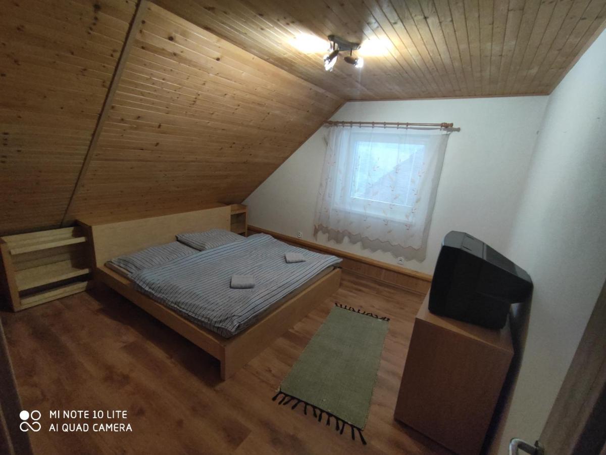 Apartman Lucky 5 Izbovy Rodinny Dom Buitenkant foto