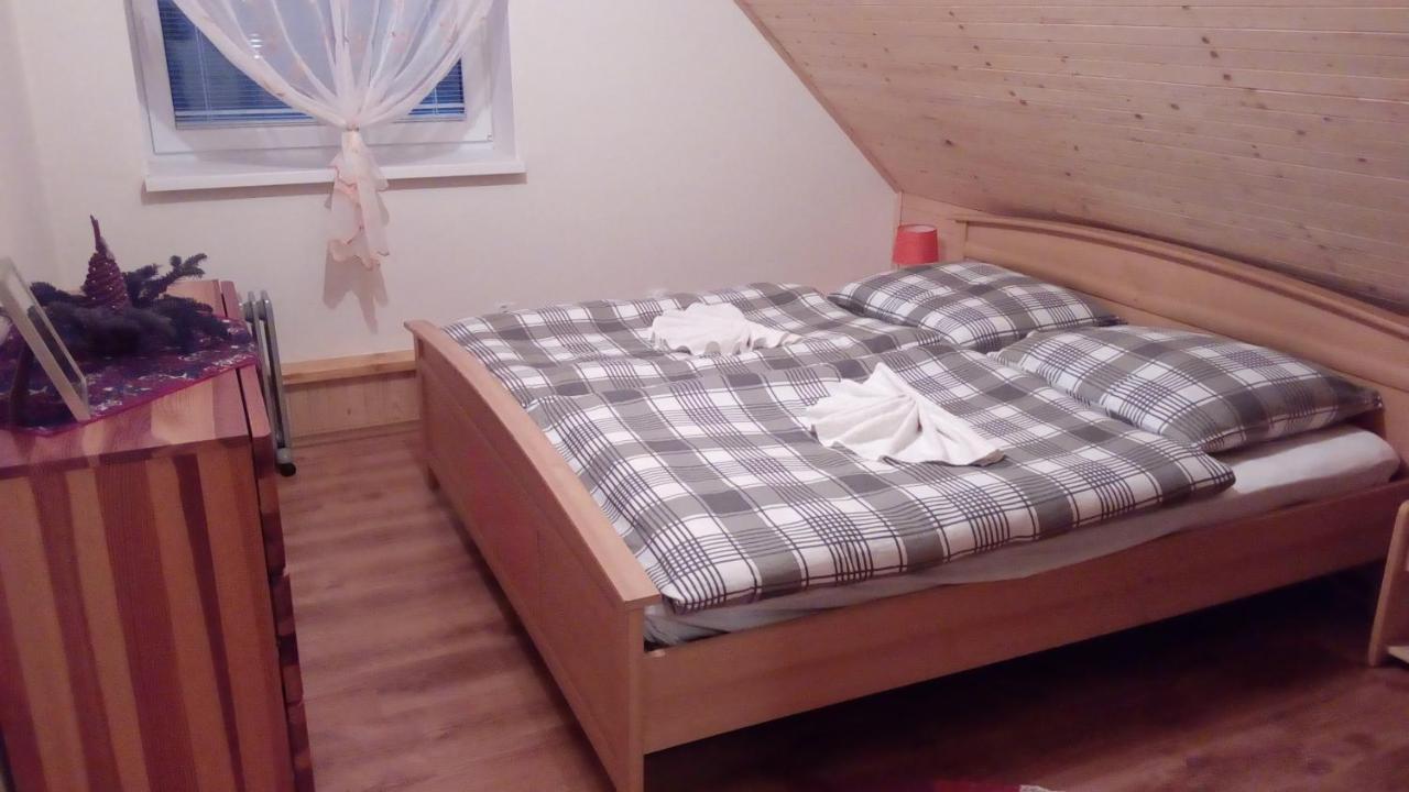 Apartman Lucky 5 Izbovy Rodinny Dom Buitenkant foto