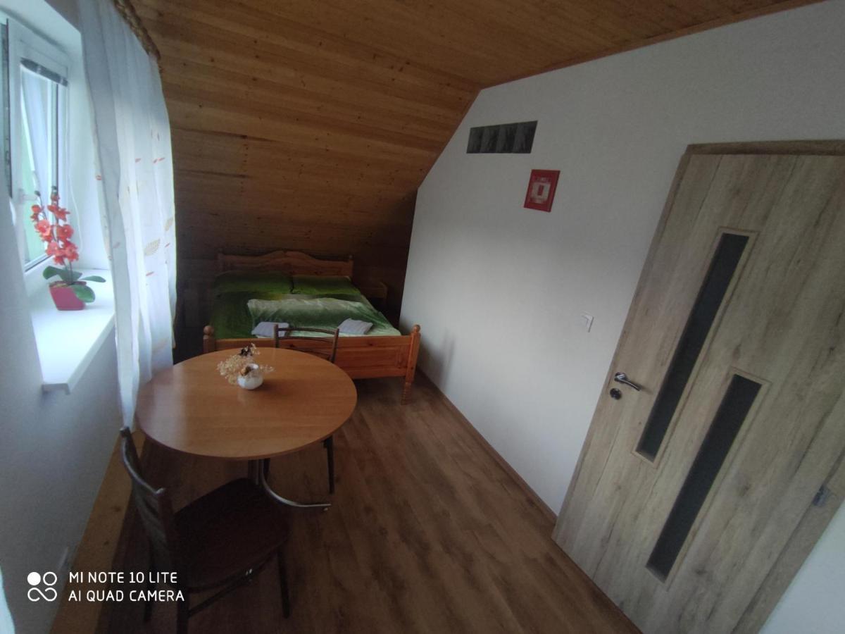 Apartman Lucky 5 Izbovy Rodinny Dom Buitenkant foto