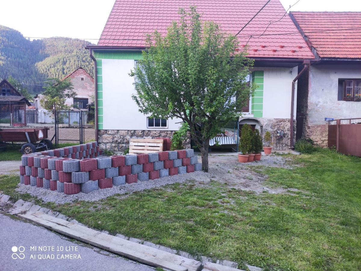 Apartman Lucky 5 Izbovy Rodinny Dom Buitenkant foto