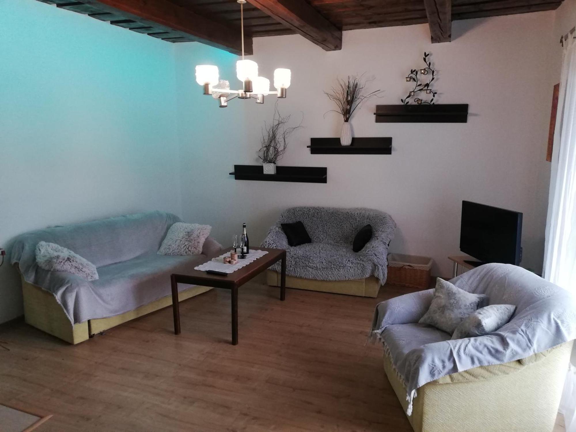 Apartman Lucky 5 Izbovy Rodinny Dom Buitenkant foto